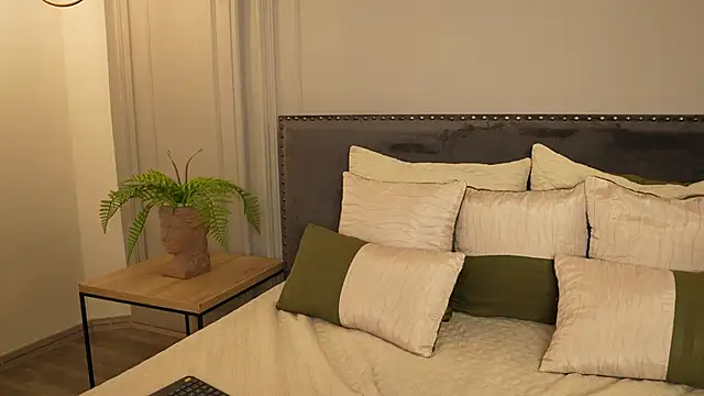 Chat +18 de IrisBaker ao vivo