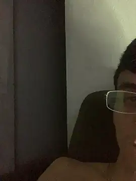 gabrielzinnnn085's Webcam Show