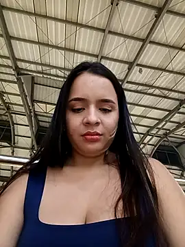 Julieth_hot-69's Live XXX Chat