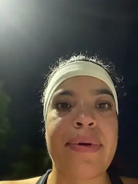 JuanitaMore01のライブXXXチャット