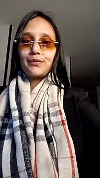 Esmeralda333's Live XXX Chat