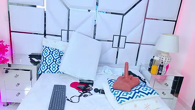 BunnySexyy18's Live XXX Chat