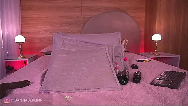 Chat +18 de danna_berlin_ ao vivo