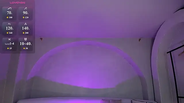 NiaHolland's Live XXX Chat