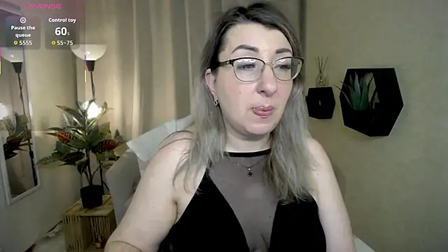 Chat XXX Live KKMimiKK