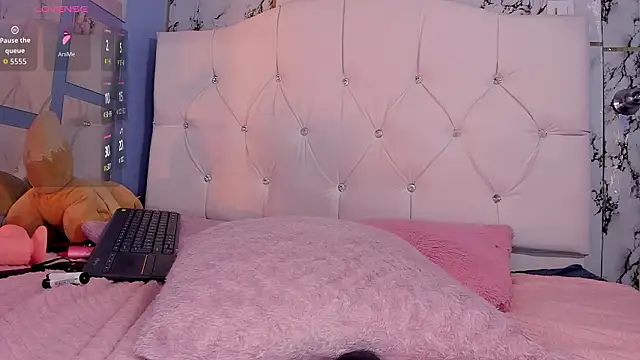 Pertunjukan Kamera Web Prince_Apolo