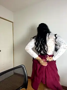 EmmyEvans1's Live XXX Chat