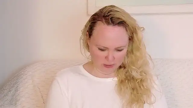 Sarah4you: онлайн-секс-чат