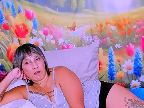 indianroxy's Live XXX Chat