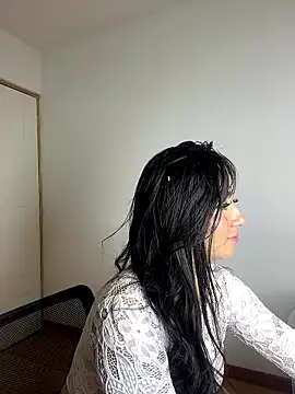 Онлайн чат XXX EmmyEvans1