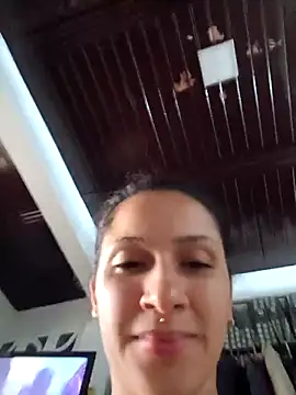 Little_Doll25's Live XXX Chat