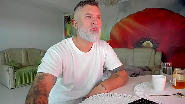 BlowMyXXL live XXX chat