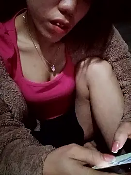 Chatroom XXX en direct de nhinhi-sexy