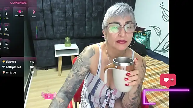 Chat XXX ao vivo de Charlotte__Gray