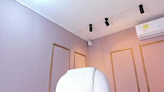 NahimiThompson's Live XXX Chat