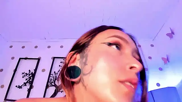 Violeth_00 Chat XXX in diretta