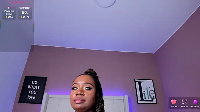 Britanymooree's Live XXX Chat