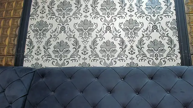 LissaBigTitts' Live XXX Chat