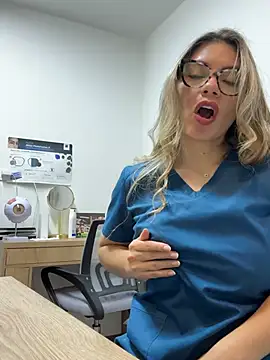 alicee16 লাইভ XXX চ্যাট