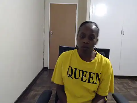 QUEENMANDYY Chat XXX in diretta