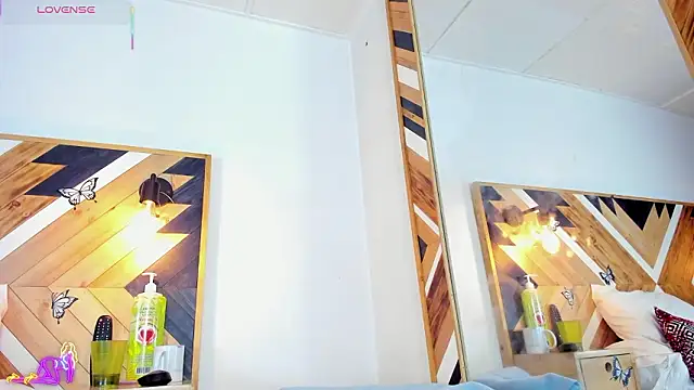 Chat +18 de Kathaleiya_Ozz ao vivo