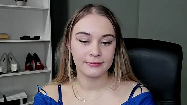 kitty_valeria লাইভ XXX চ্যাট