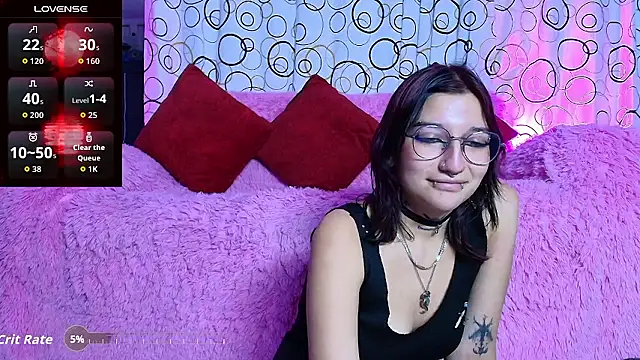 SukiFuyu_ লাইভ XXX চ্যাট