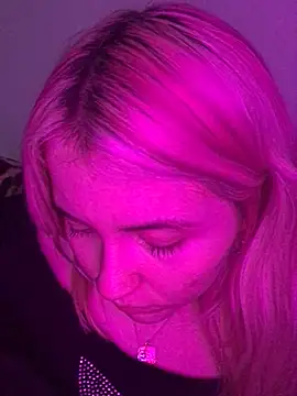 Blondie_Sofia_Essexbabe লাইভ XXX চ্যাট