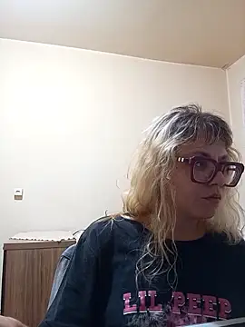 BlondieTami লাইভ XXX চ্যাট