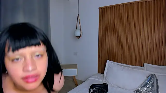 Alaska_deluxe লাইভ XXX চ্যাট