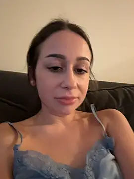 ChiaraSommer's Live XXX Chat