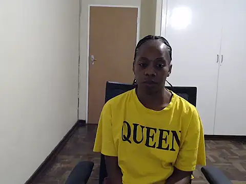 Chatroom XXX en direct de QUEENMANDYY