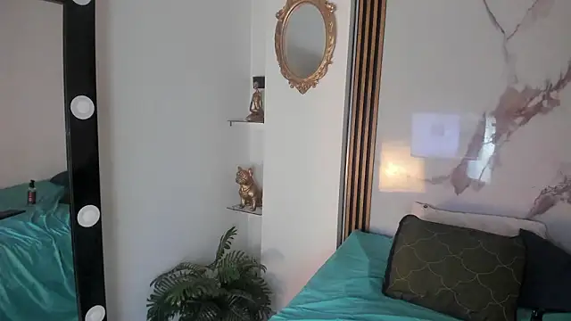 Mila_toro Chat XXX in diretta