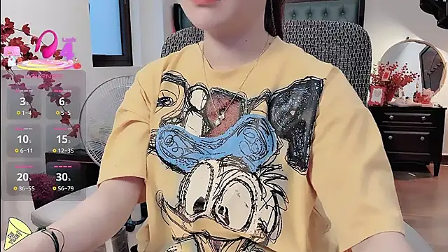 Caryln-Bun Chat XXX in diretta