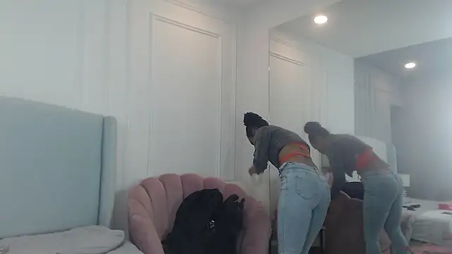 ChantalGarner Live XXX-Chat