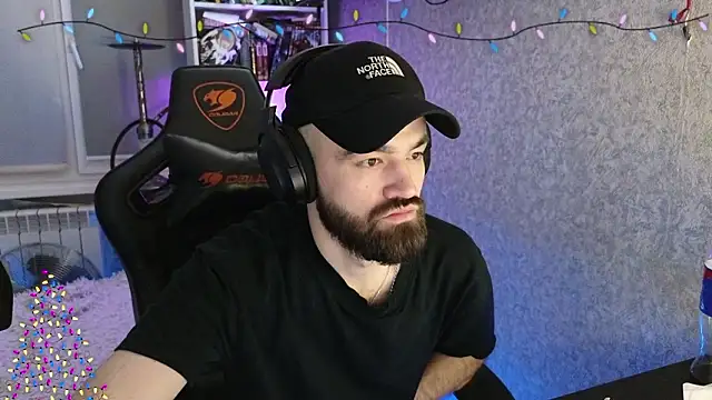 Chatroom XXX en direct de Nik_Namee