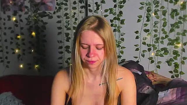 Cute_Madam Obrolan Langsung XXX