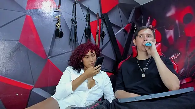 Chatroom XXX en direct de Ruby_and_Aaron