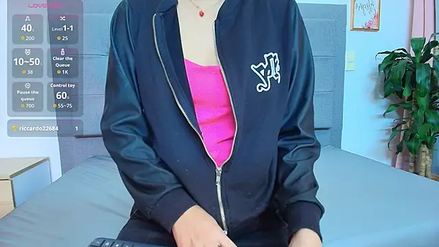 saray_reesee Live XXX-Chat