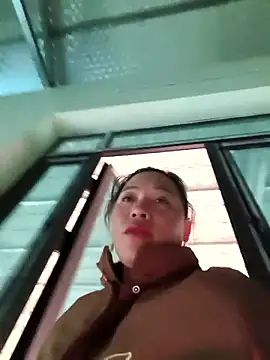 Jooj- élő XXX-chatje