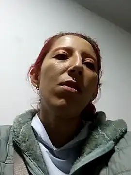 HannaFoster_: διαδικτυακό σόου στην κάμερα