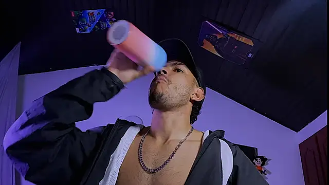 3v1l: онлайн-секс-чат