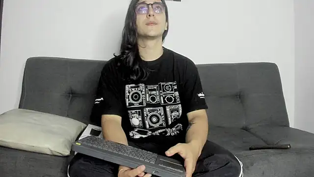 Amoneth_Xx: онлайн-секс-чат