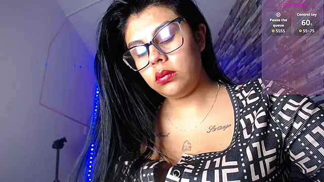 emma_petit07 live XXX chat