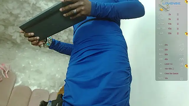 puca_ebony élő XXX-chatje