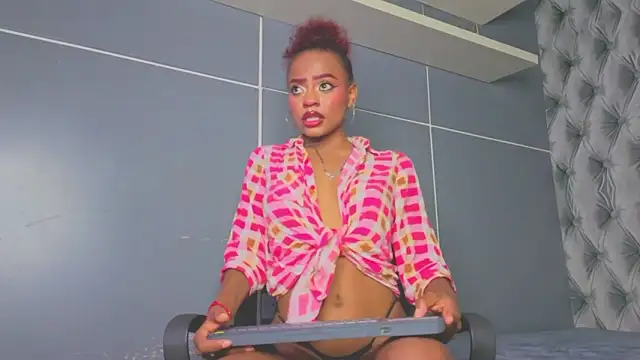 Chat XXX ao vivo de Hilary-banks