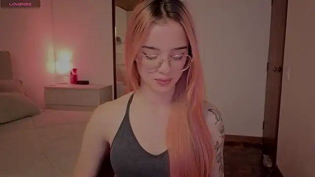 Roxxy_mora live XXX chat