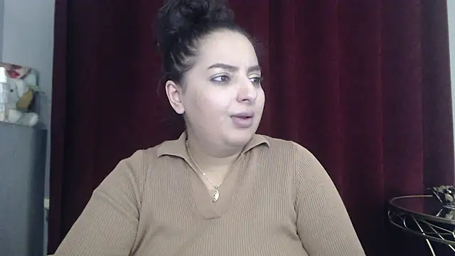 BustyAllyy's Live XXX Chat