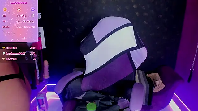 แชท XXX สดของ Alexa_Slave