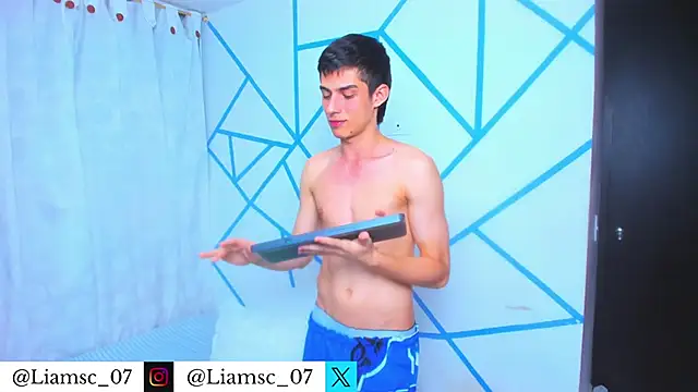 liam_scott77: онлайн-секс-чат